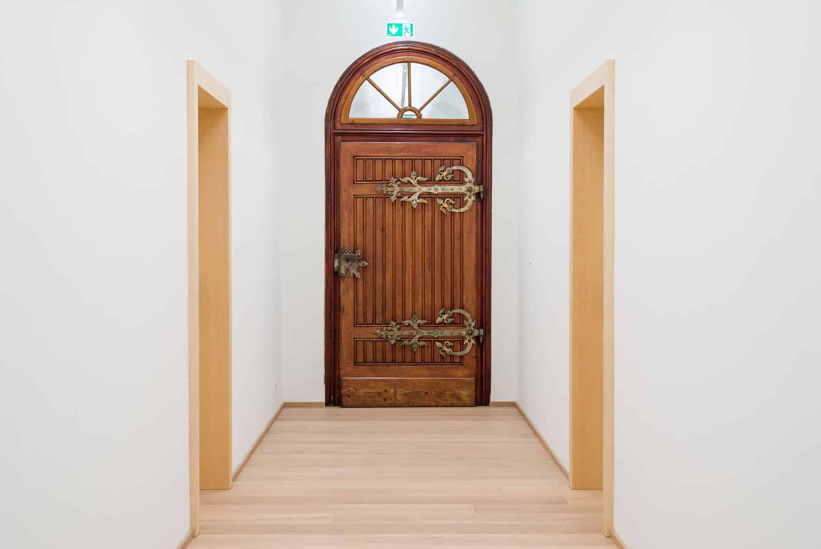 Röfix zeigt wie der mineralische Dämmputz im Referenzprojekt Kloster Mehrerau angewendet wurde.